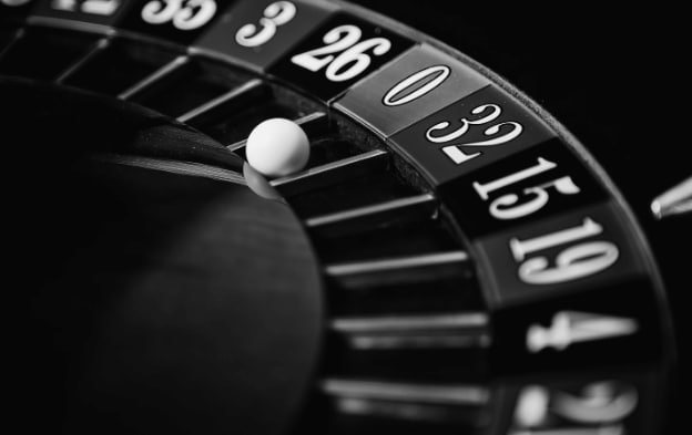Platform sabangbet menampilkan pilihan kasino langsung, taruhan olahraga, dan permainan slot